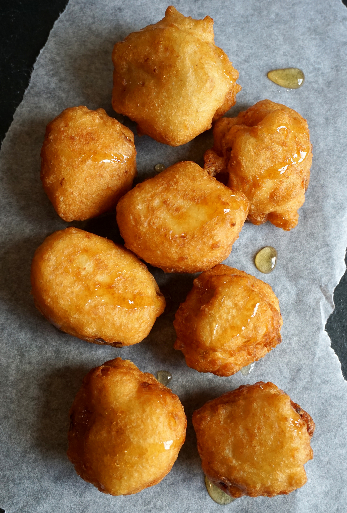 RECIPE: easy gluten free banana coconut fritters made with Doves Farm / Freee Foods gluten free self-raising flour | gluten free recipes | gluten free desserts | gluten free breakfasts | gluten free food | gluten free UK | Recipe by Kimi Eats Gluten Free