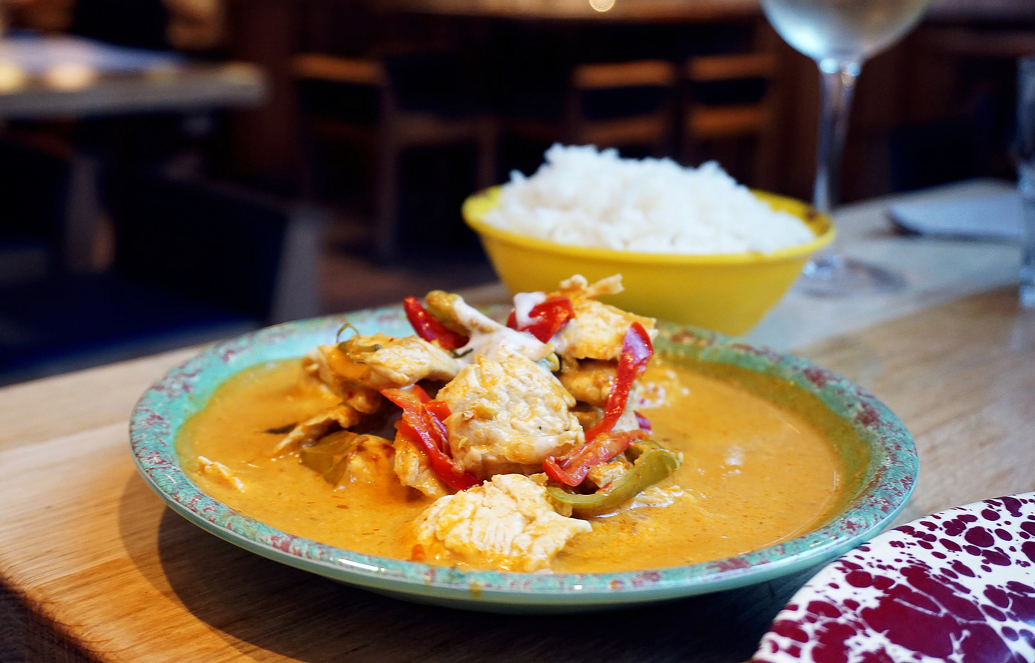 Gluten free Thai red curry and steamed jasmine rice from Rosa's Thai Cafe in Islington | gluten free Rosas's Thai Cafe | gluten free London